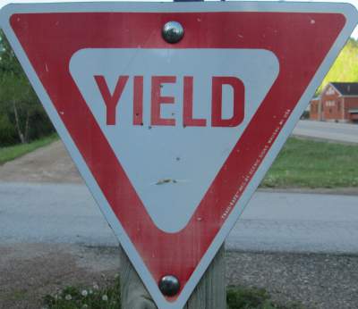 Yield-sign-Mickelson-Trail-SD-5-28-to-6-1-2016